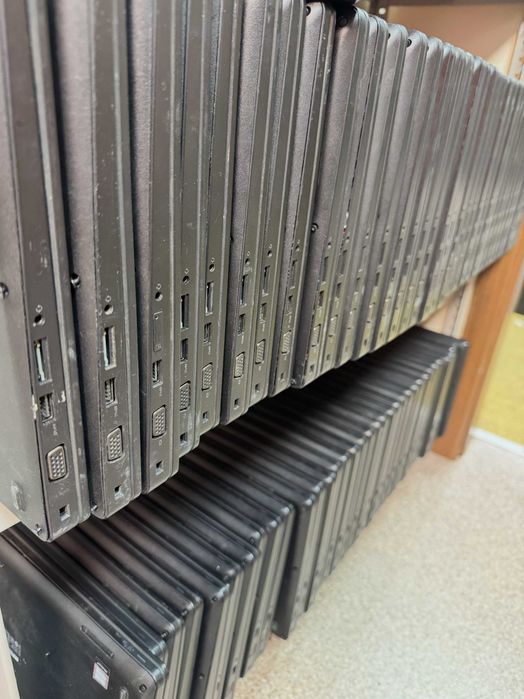 Ноутбук 14 Dell Latitude 5480, i5-6300U, 8GB DDR4, 240GB SSD Опт. Гар