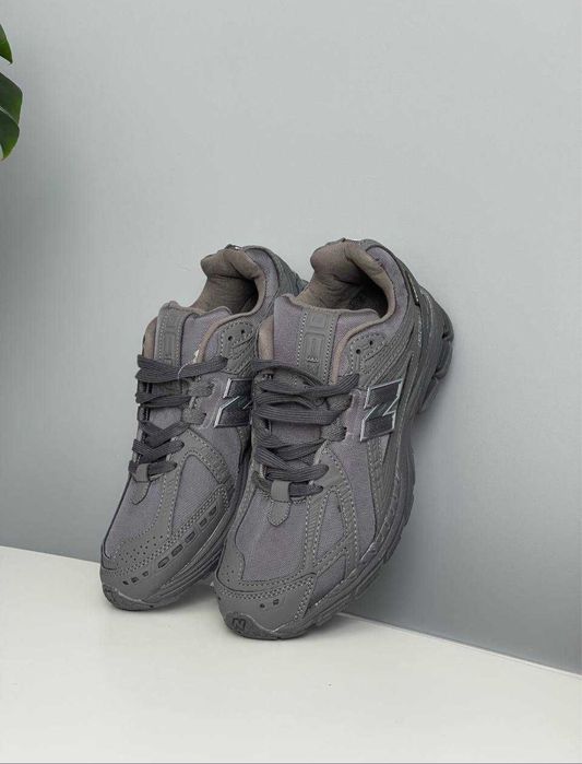 Кросівки new balance 1906