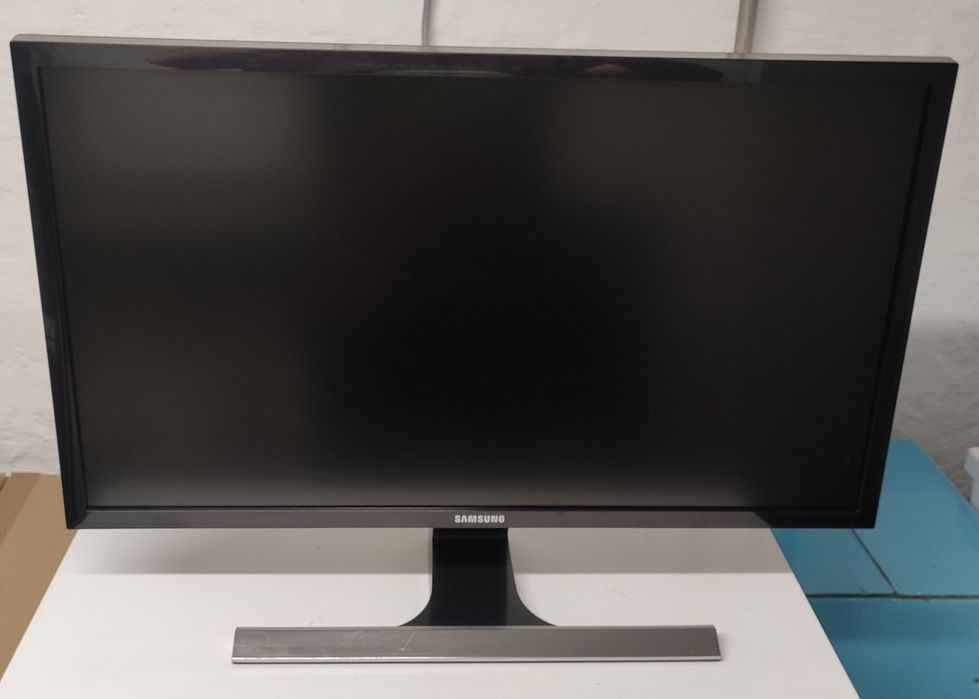Ігровий монітор 4К Samsung U28E590D 28 дюймів