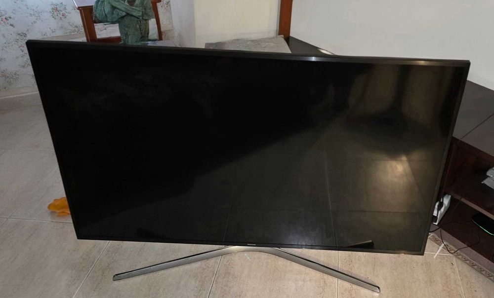 TV Samsung UE58MU6125KXXC 58 polegadas com avaria