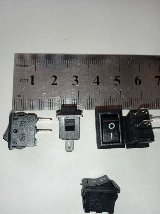 Выключатель. 10*15 мм. Новый.