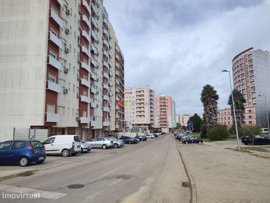 Apartamento T3 c/ parqueamento em construção - Sta Marta do Pinhal
