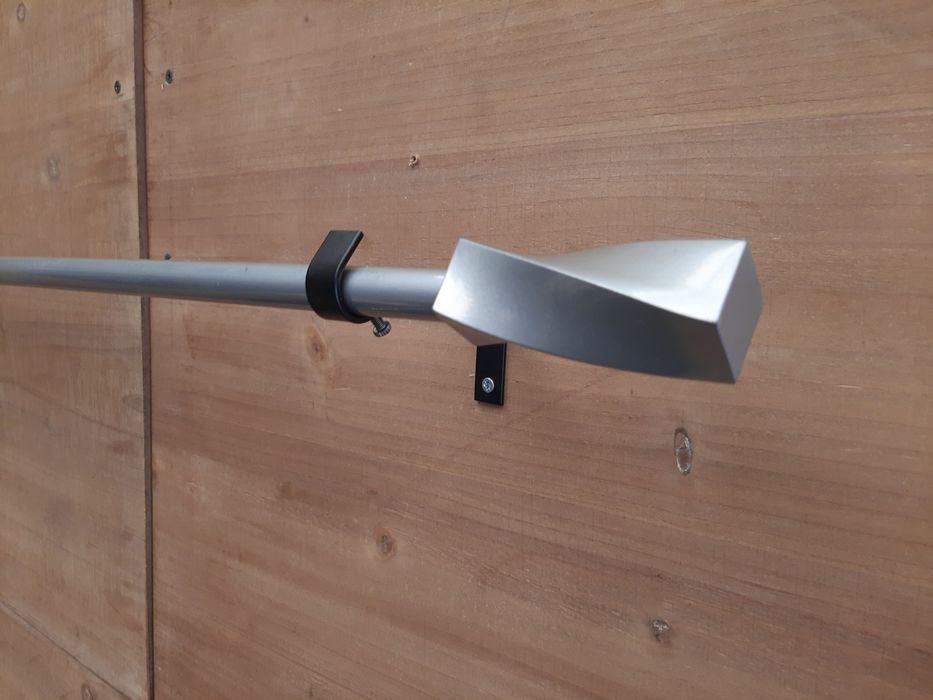 Regulowane karnisze złoty srebrny czarny