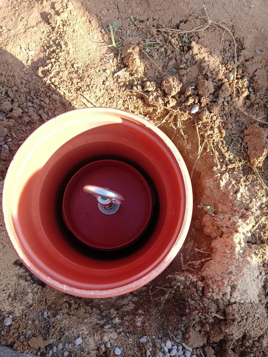 Lodówka ogrodowa do ziemi pcv 1 5 puszek 0,5l lub 12 sztuk butelkowych