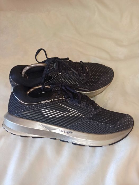 Кроссовки Brooks Levitate Black,39 р(25.5см)