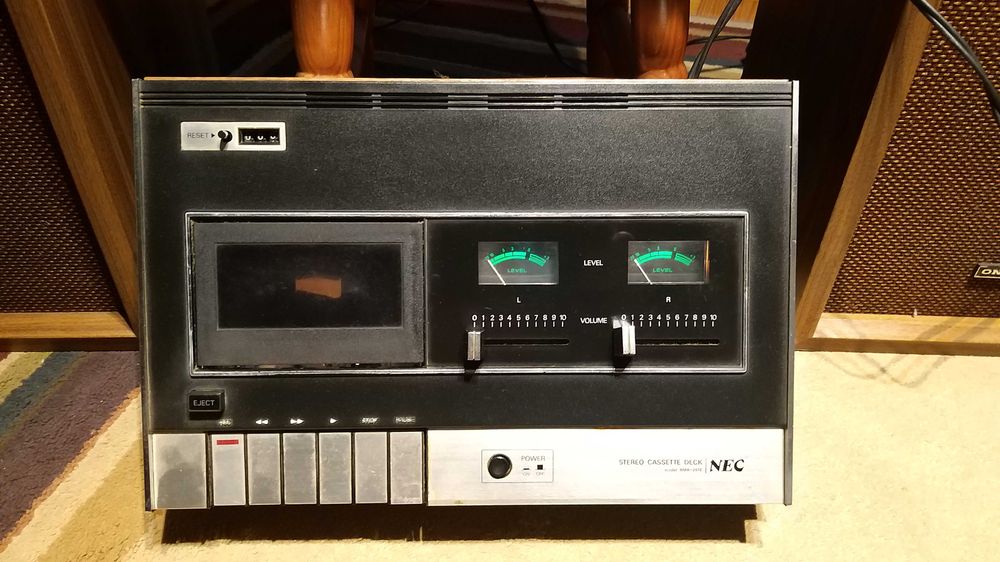 Amplificador,rádio e gira-discos Onkyo Dynamic Four 800