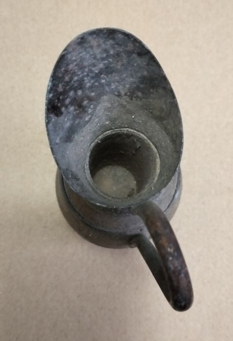 Antiga jarra madeira, cobre e latão. (ver desconto no texto)