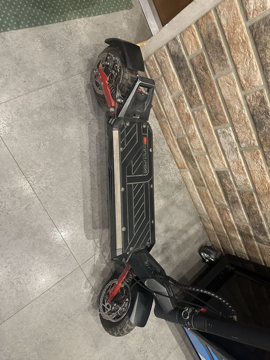 Motus pro 10 sport gt niski przebieg