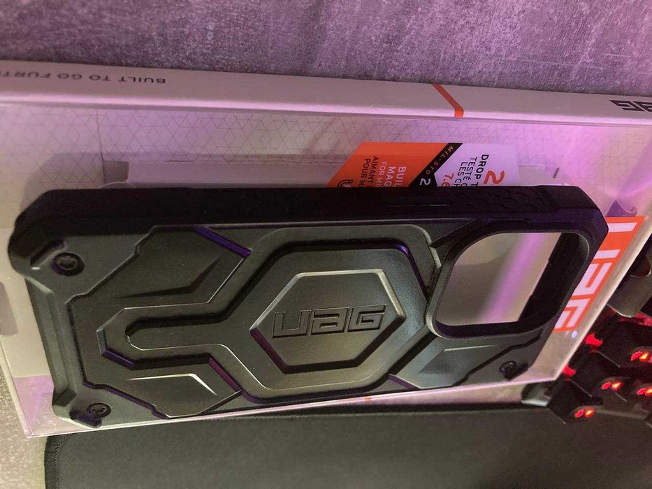 Чохол для iPhone 15 pro uag monarch pro 6.3