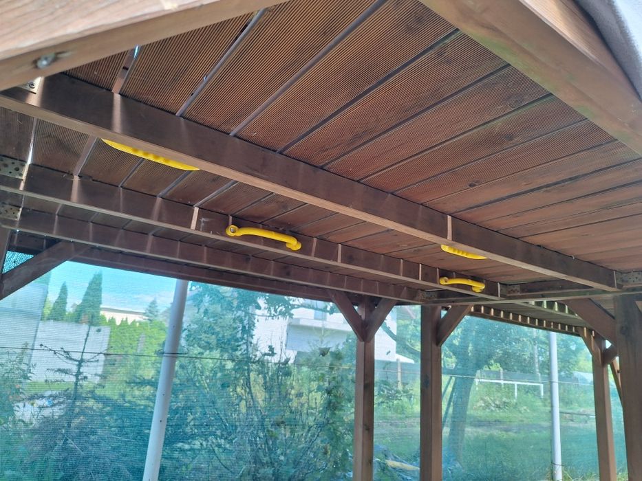 Solidny domek dla dzieci z piaskownicą firmy Winnetoo lite drewno