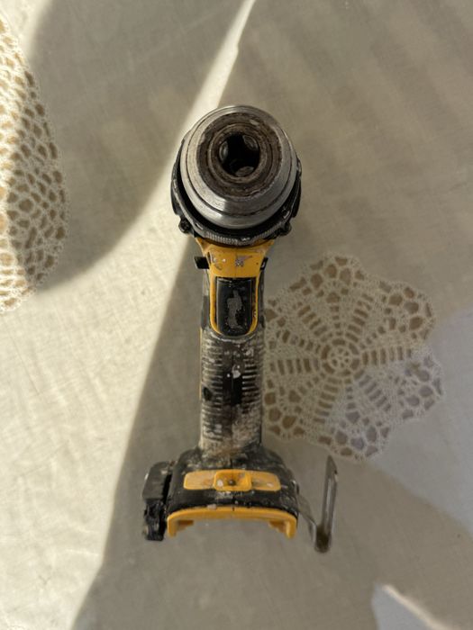 Безщітковий Dewalt dcd709