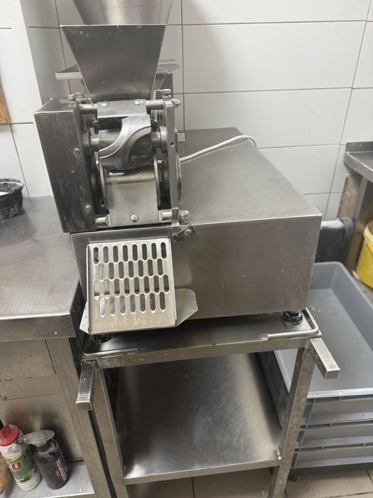 Pierogarka do produkcji pierogów