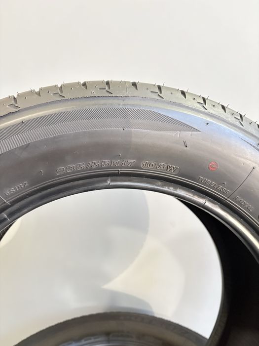 235/55 R17 103W шини Bridgestone Potenza S001