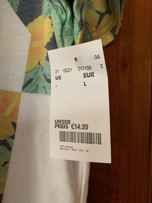 T shirt firmy Goliath rozmiar L - motyw kwiatowy.