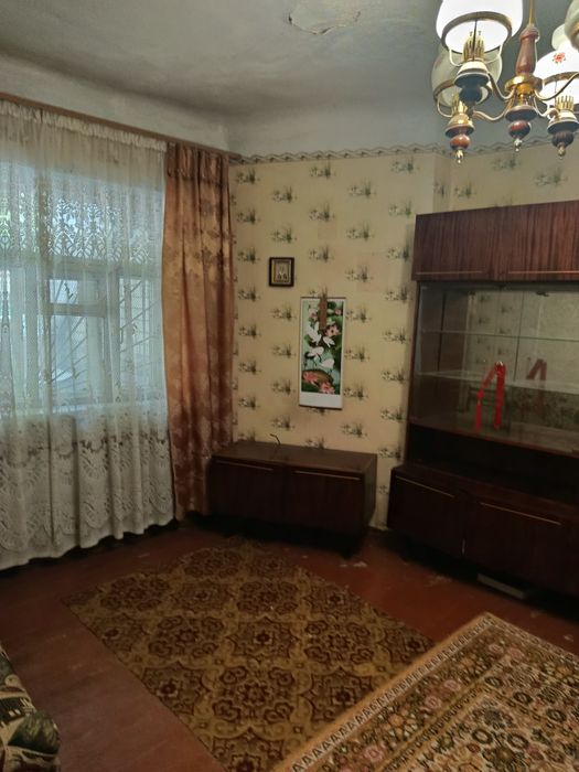 Продаю 3к/кв ул.Пушкинская ,гараж,закрытый двор 32000$