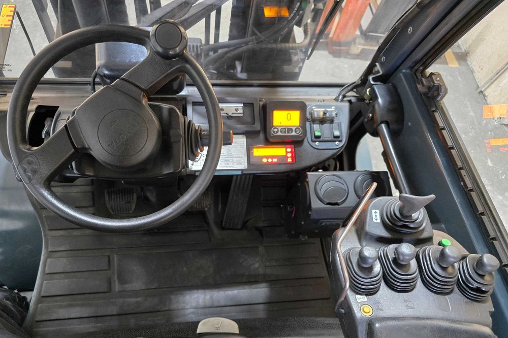 Навантажувач вилковий, газовий Toyota 5 тонн/ Погрузчик вилочный