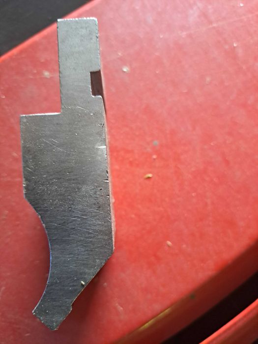 Amada  Stemple  i matryce do pras krawędziowych