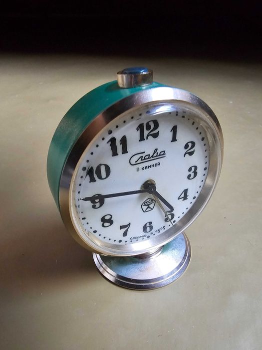Механічний Годинник будильник (Слава.) 11 каменів часы Slava 5671 СССР
