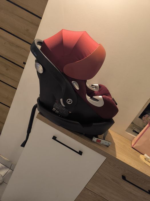 Fotelik cybex 0-13 atom q wraz z baza