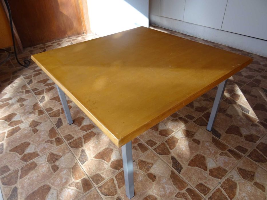 Mesa de apoio sala