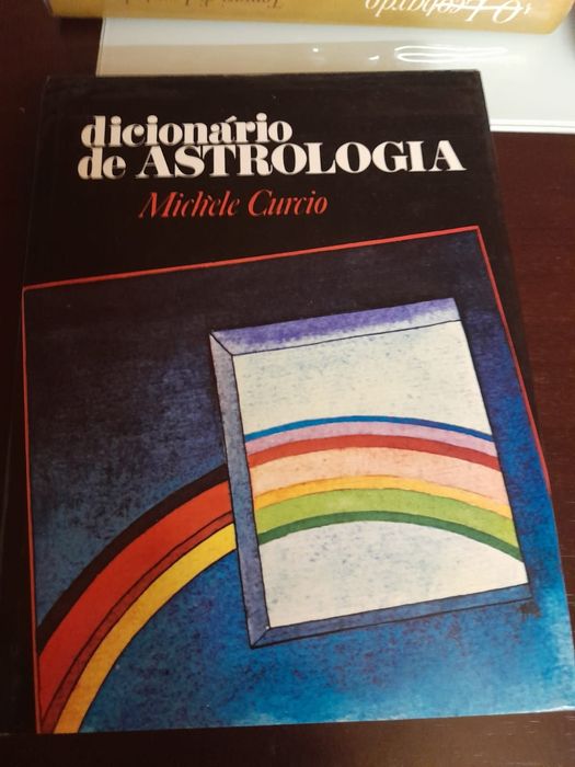 Dicionário de astrologia de Michele Curcio