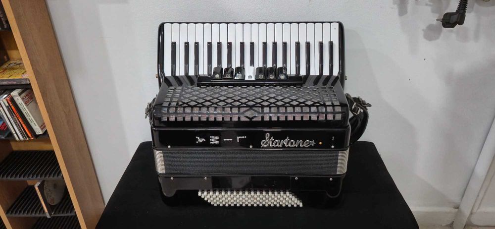 Acordeão Startone 96 Baixos