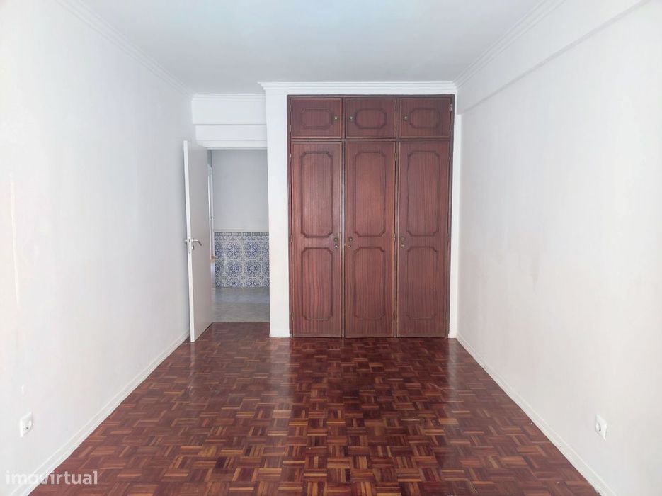 Apartamento T2- 85m Aguálva Sintra