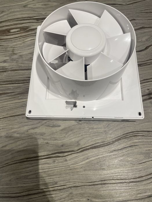 Витяжний вентилятор Blauberg Auto 150, новий, з дефектом