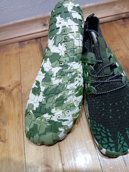 Кросівки дихаючі для походів плавання 44