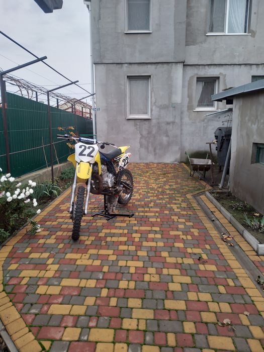 Кроссовый мотоцикл