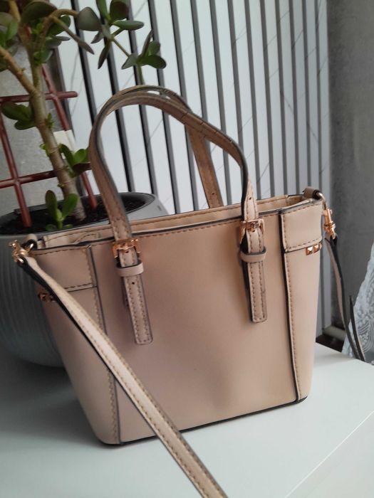 Продам Сумку guess