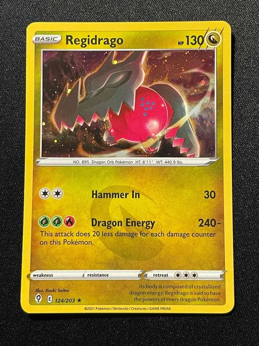 Carta Pokémon Regidrago 124/203 Evolving Skies
