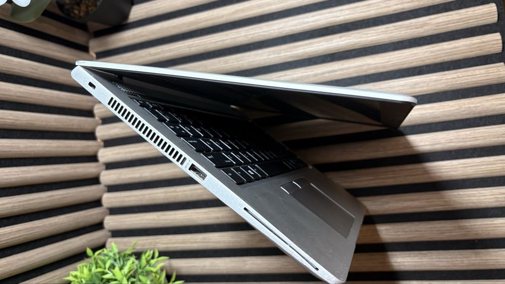 Продам Ноутбук HP EliteBook 735 G5 / Ryzen 3 PRO 2300U