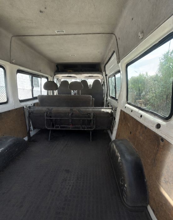 Ford Transit  - 9Lug - Ano2002  Pronta a Circular !