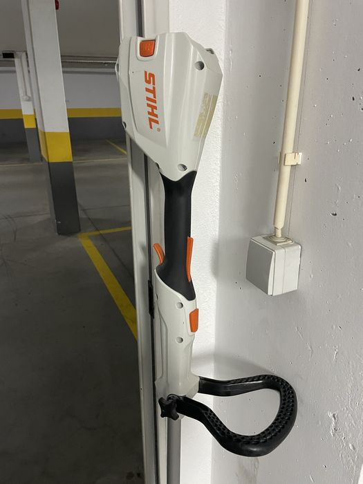 Corta relva Roçadeira  Stihl bateria