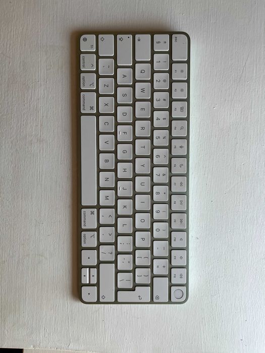 Apple iMac 24" M1 256 GB 16 GB RAM