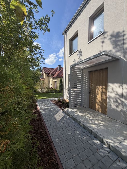 Bezp Segment 108m bielany ogródek 200m2  taras  Carport Nowy