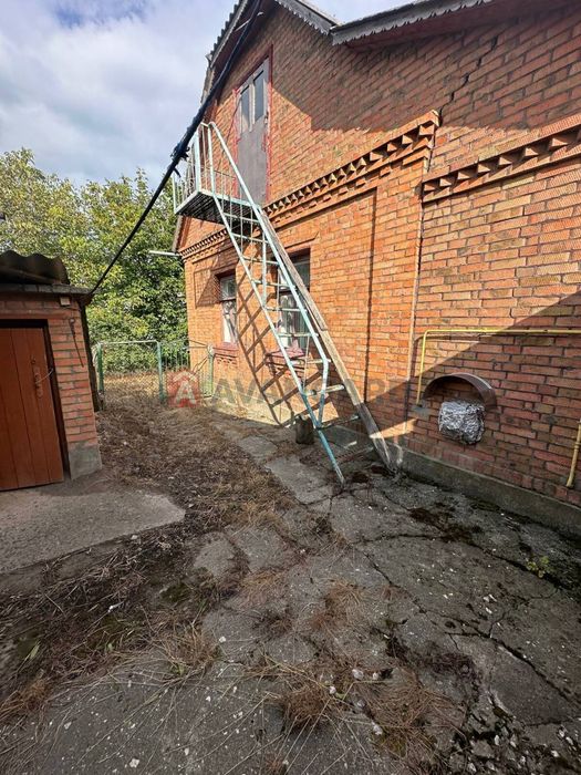 Затишний будинок біля Хмельницького