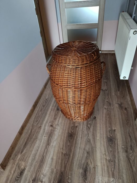 Sprzedam  kosz wiklinowy
