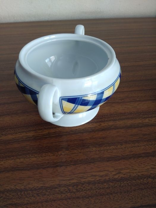 Peça de porcelana BELVER antiga