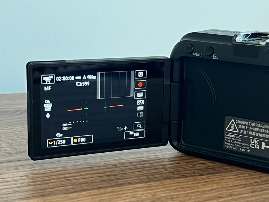 Canon R50V + Lente RF 14-30mm Negociavel