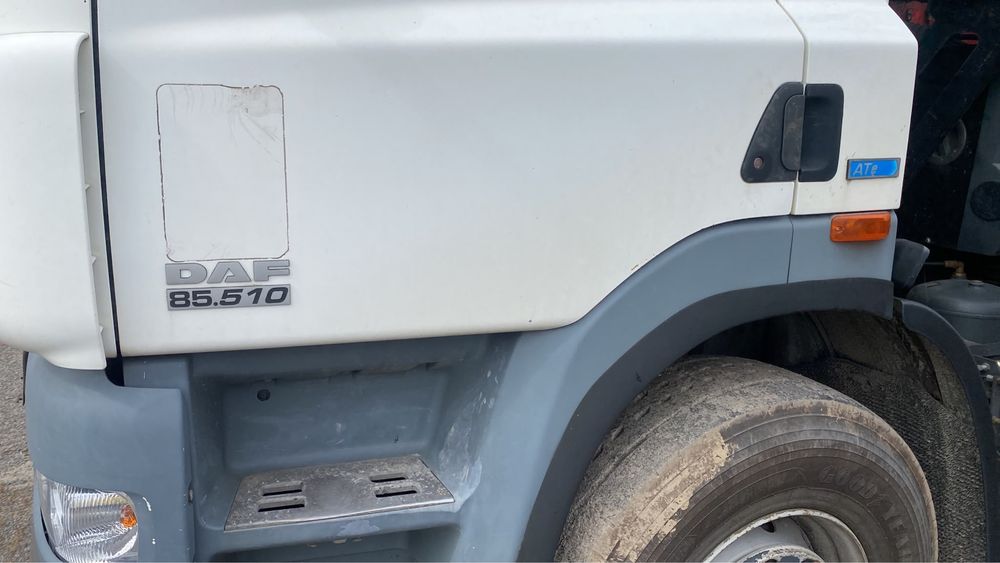Daf 85/510 6x4 com grua e bascula