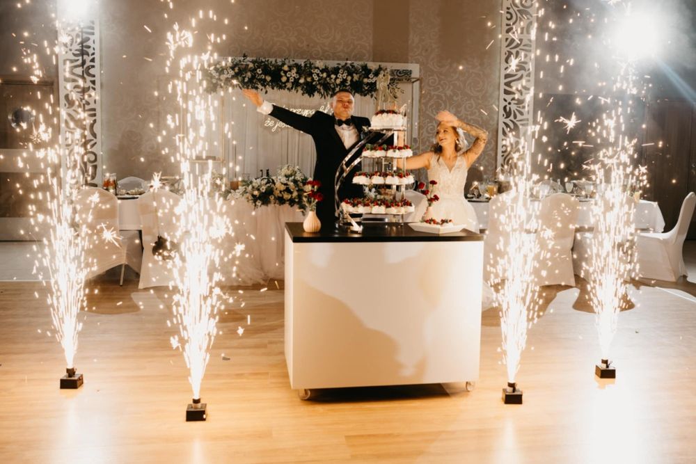 Cieżki Dym, Fontanny,Wiatraki iskier, Flary ,VIDEOBUDKA 360,Biały Miś