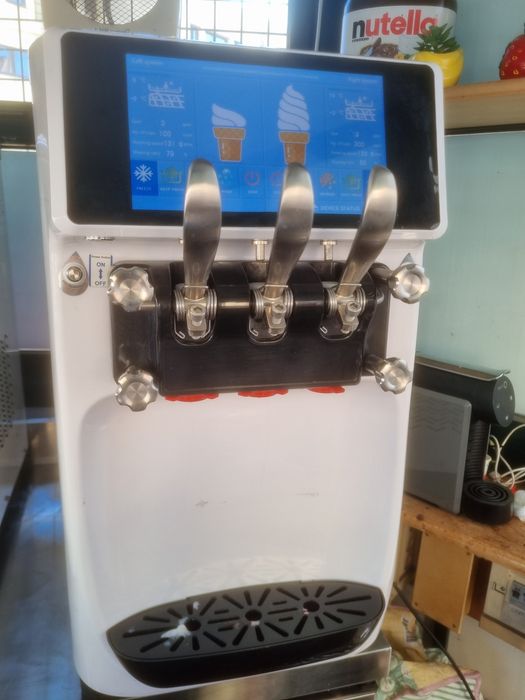 Máquina de gelado soft Profissional - 30-32L/h - 2,68kW - Touch - 3 sabores (2 + 1 misto) - Aparelho de bancada (gelado italiano)
