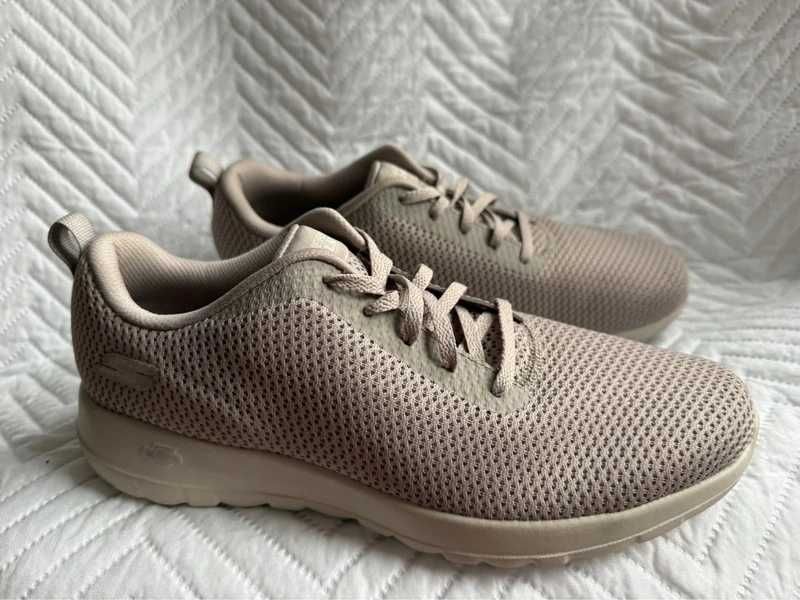 - Skechers - Sneakersy r. 40 / 41