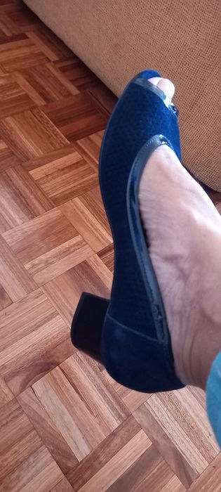 Sapato em pele azul