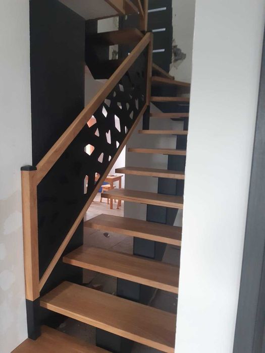 Schody drewniane / stopnie / trepy – dąb, jesion, buk