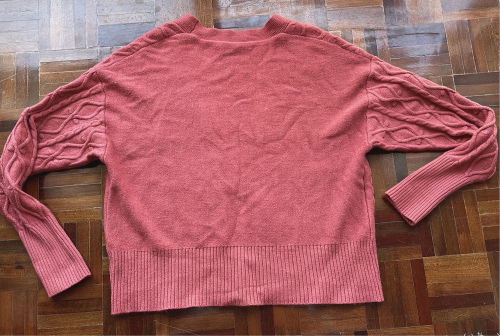 Casaco de malha rosa avermelhado (Reservado)
