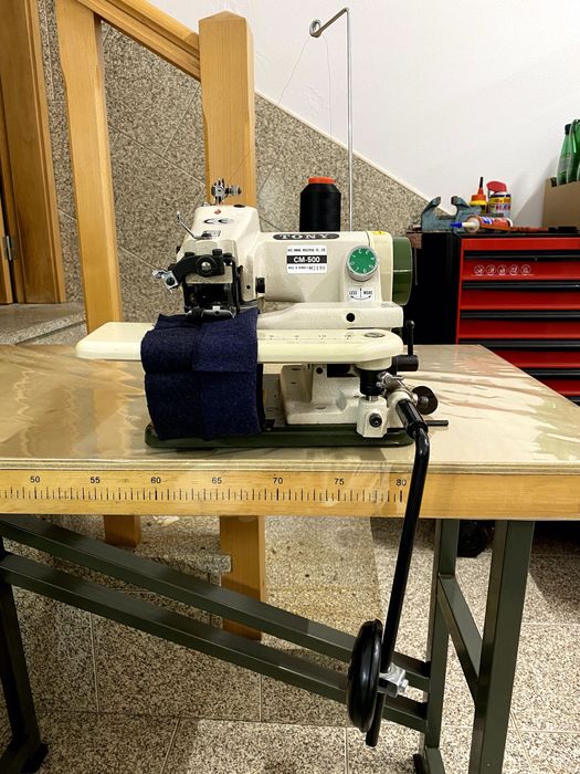 Maquina de costura TONY