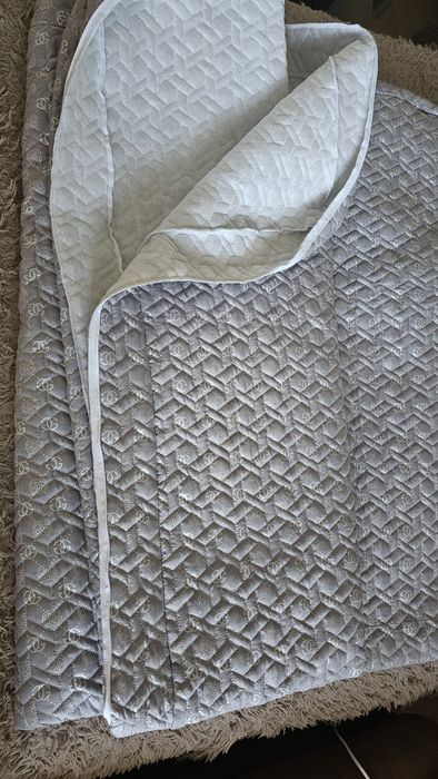 Наматрасник стьобаний 160х200